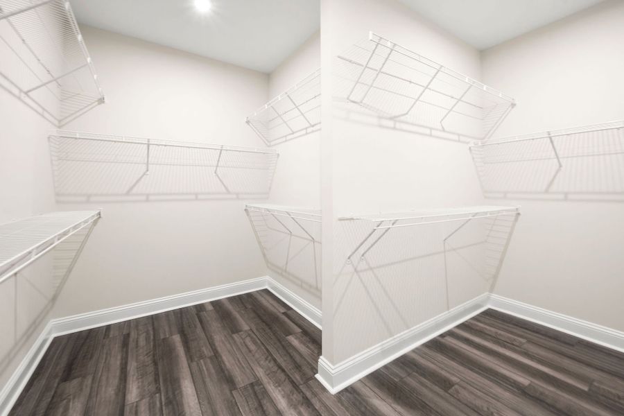 Spacious, unfurnished interior of a new home in Del Webb Savannah at Heartwood, Richmond Hill (Image 34).
