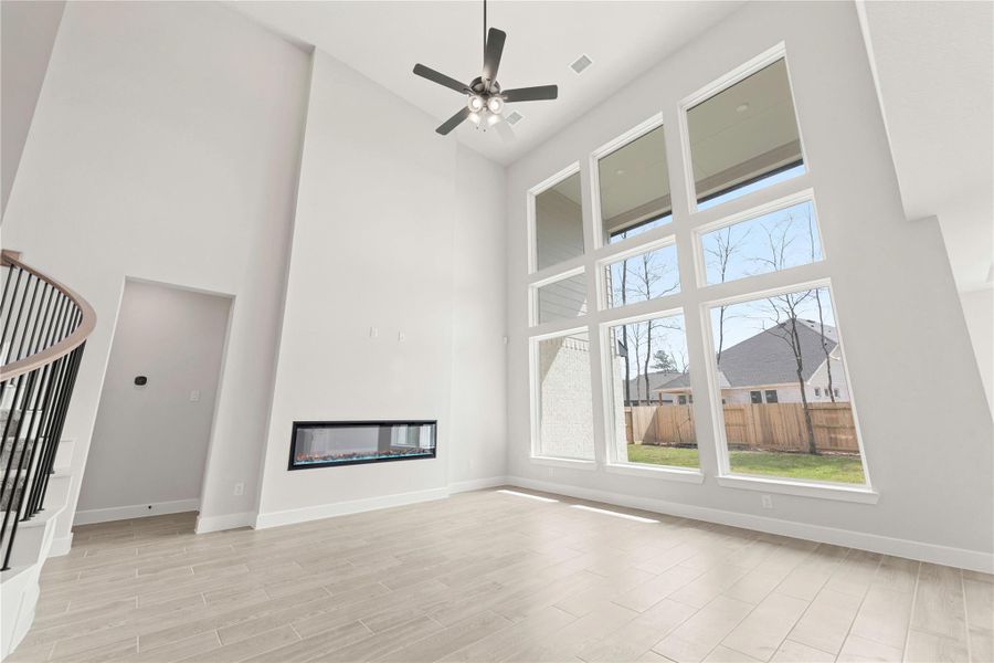 Spacious, unfurnished interior of a new home in The Woodlands Hills, Willis (Image 14).