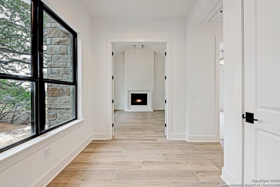 Spacious, unfurnished interior of a new home in , Boerne (Image 34).