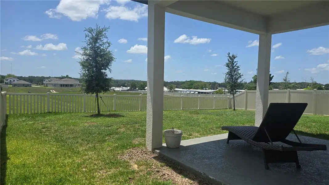 Exterior details and patio area of a home in Hilltop Point, Dade City (Image 3). Exterior details and patio area of a home in Hilltop Point, Dade City (Image 3).