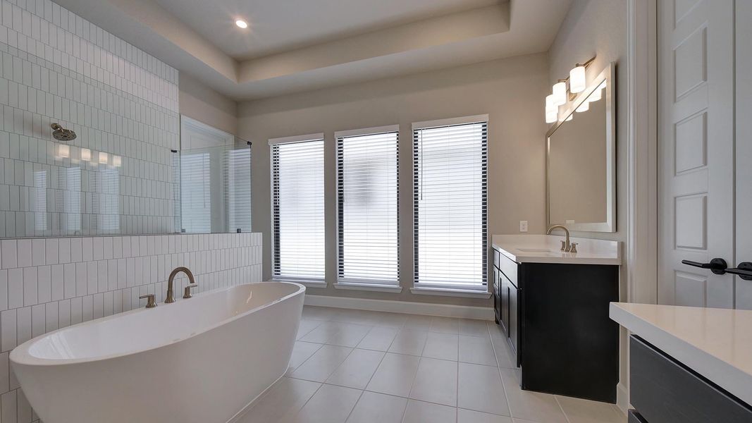 Furnished interior view inside a new home in Esperanza 80', Boerne (Image 7).