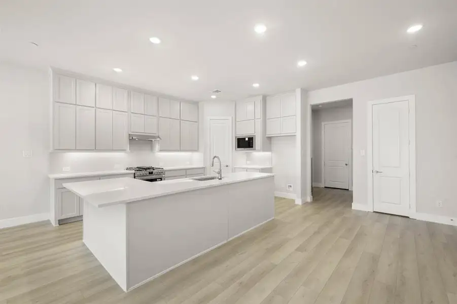 12_1842 Wittington- Kitchen-2