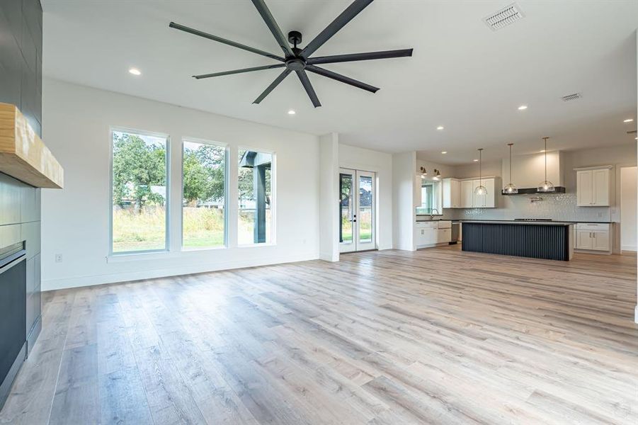 Spacious, unfurnished interior of a new home in , Granbury (Image 16). Spacious, unfurnished interior of a new home in , Granbury (Image 16).