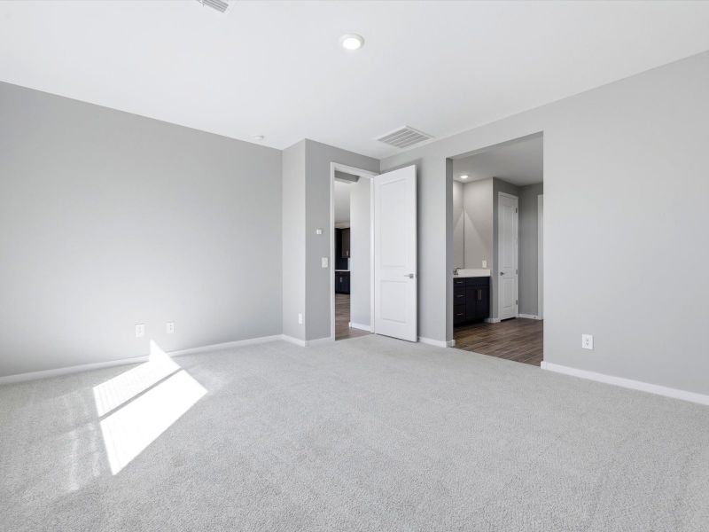 Spacious, unfurnished interior of a new home in Paloma Creek - Signature Series, Surprise (Image 17).