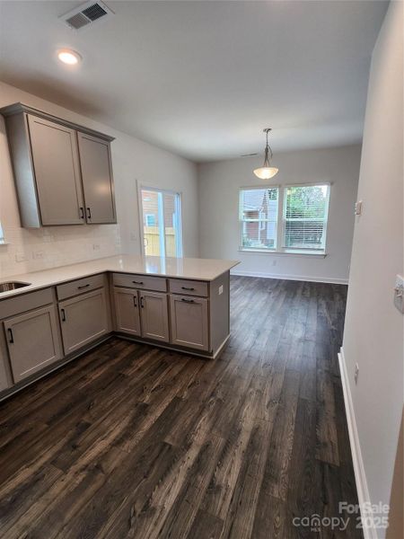 Image 22 of a home in .