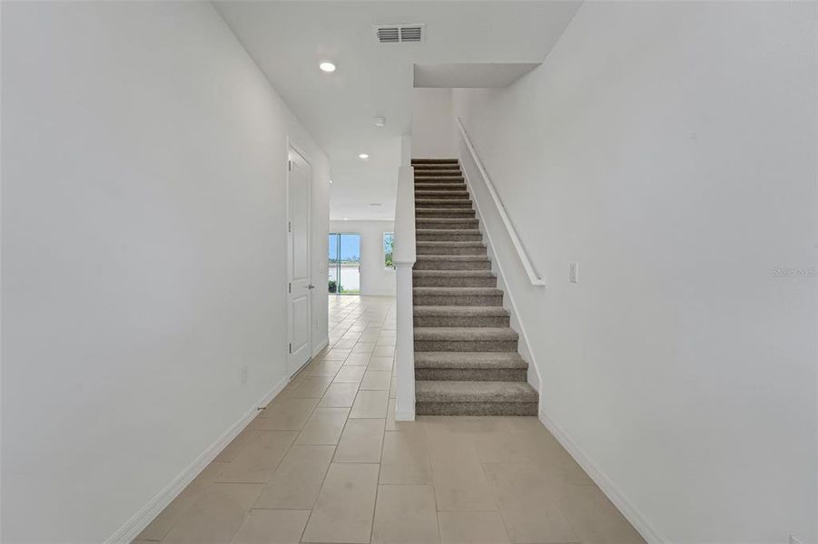 Spacious, unfurnished interior of a new home in Shores at Mirada, San Antonio (Image 24).