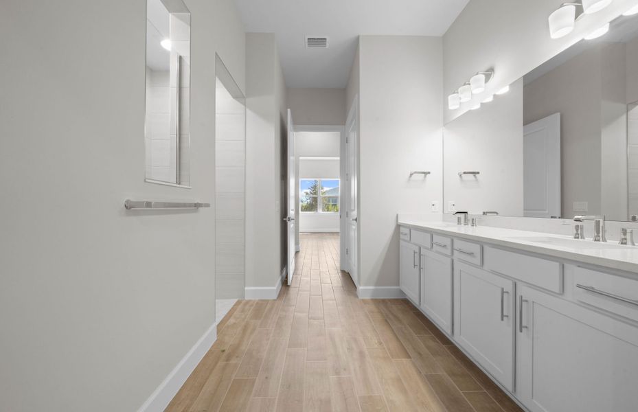 Furnished interior view inside a new home in Del Webb Oak Creek, North Fort Myers (Image 6).