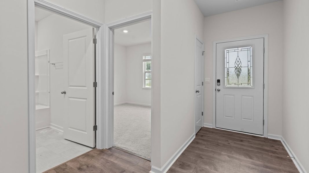 Spacious, unfurnished interior of a new home in West New Bern, New Bern (Image 15).