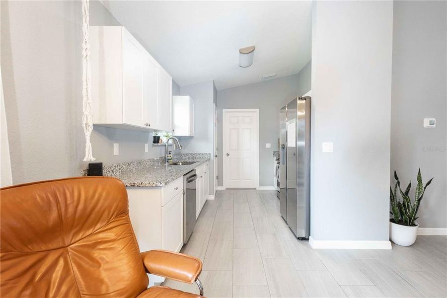 Furnished interior view inside a new home in , Belleview (Image 45).