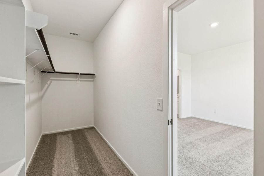 Spacious, unfurnished interior of a new home in Mavera, Conroe (Image 22).