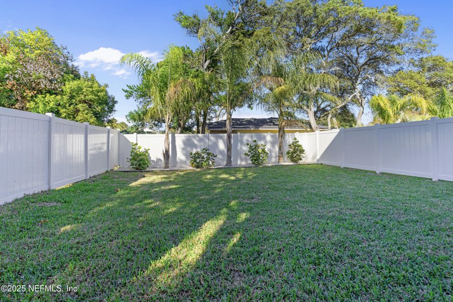 Exterior details and patio area of a home in , Jacksonville Beach (Image 25).