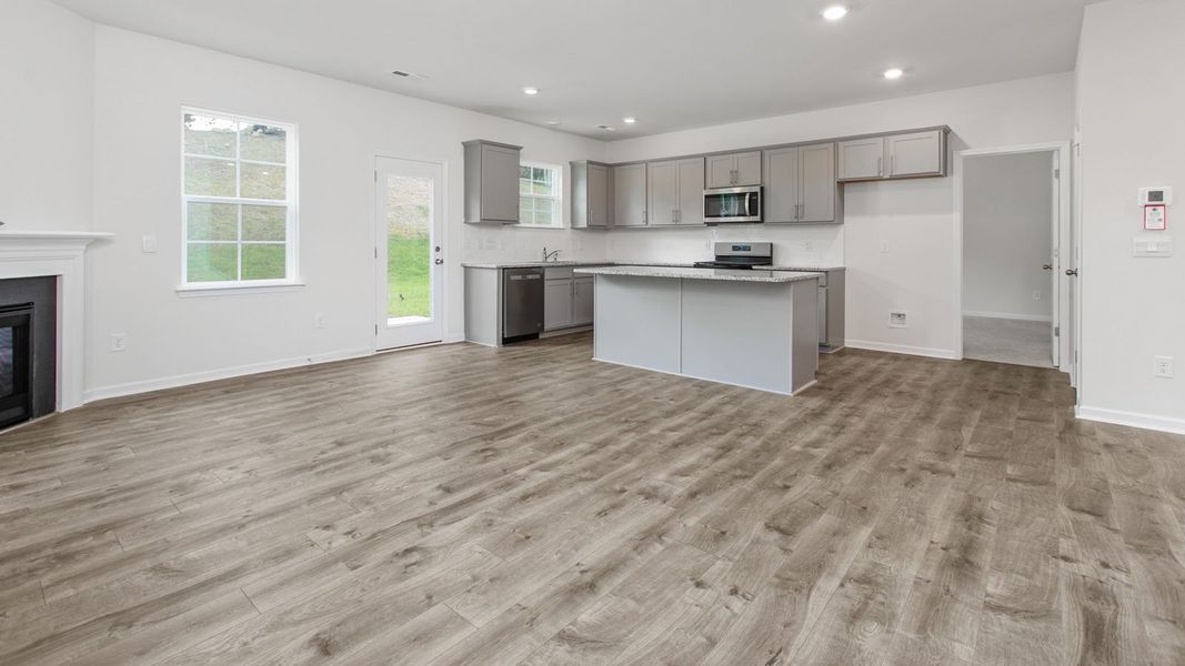 Spacious, unfurnished interior of a new home in Middleton, Greensboro (Image 15).