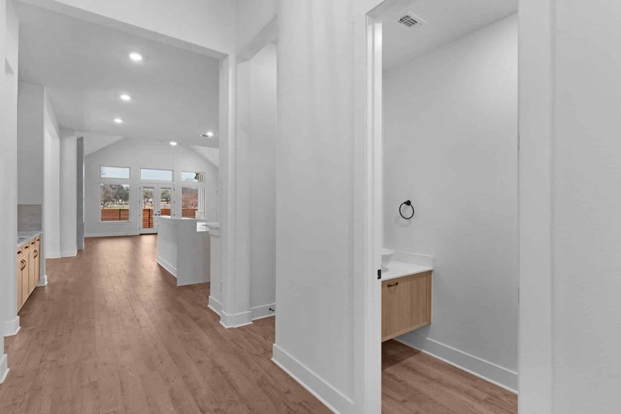 Spacious, unfurnished interior of a new home in Broken Oak, Georgetown (Image 15).