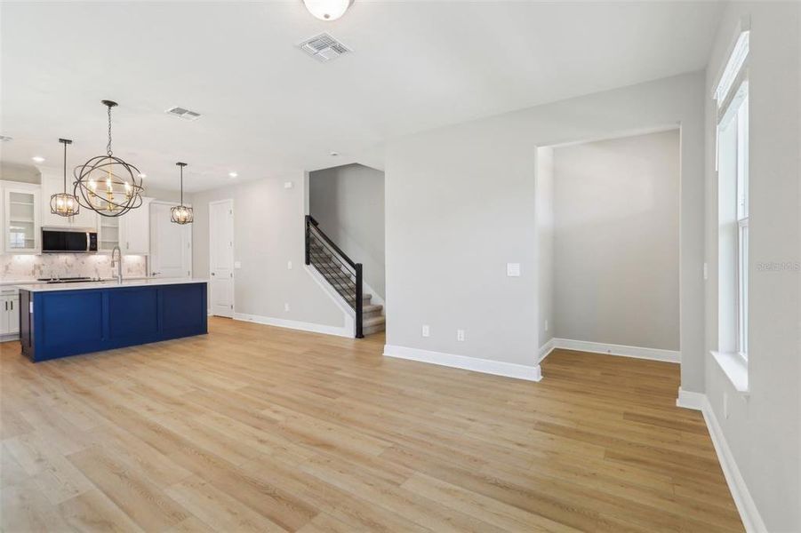 Spacious, unfurnished interior of a new home in Silverleaf Reserve Bungalows, Winter Garden (Image 23).