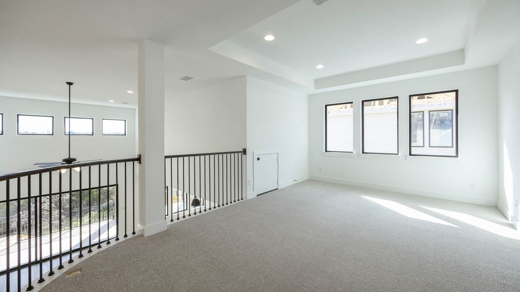 Spacious, unfurnished interior of a new home in Parkside On The River 60', Georgetown (Image 20).