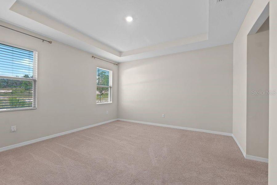 Spacious, unfurnished interior of a new home in Waterford, Brooksville (Image 36).