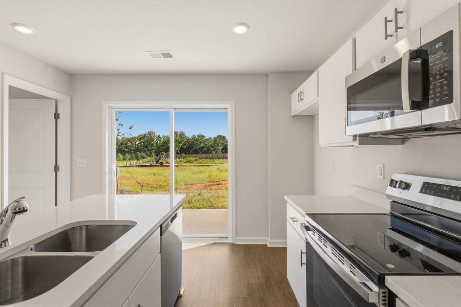 Furnished interior view inside a new home in Evergreen, Spartanburg (Image 6).