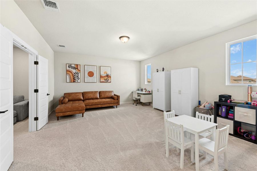 Plenty of room for the kids or Gym equipment