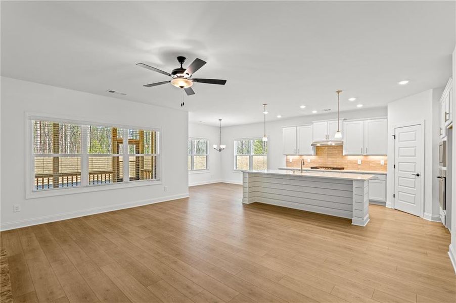 Spacious, unfurnished interior of a new home in Red Oak Ridge, Loganville (Image 12).