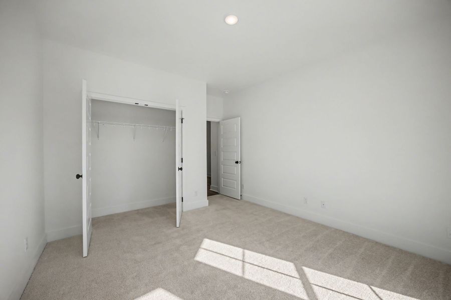 Representative unfurnished interior of a home built from the Devonshire by Parkside Builders in Givens Park, Chattanooga (Image 38).