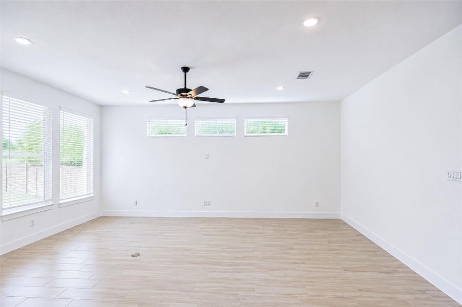 Spacious, unfurnished interior of a new home in , Katy (Image 26).