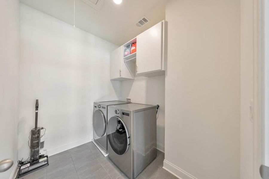 Furnished interior view inside a new home in , Woodstock (Image 21).