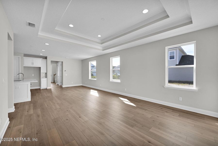 Spacious, unfurnished interior of a new home in Seabrook Village at Nocatee, Ponte Vedra (Image 33).