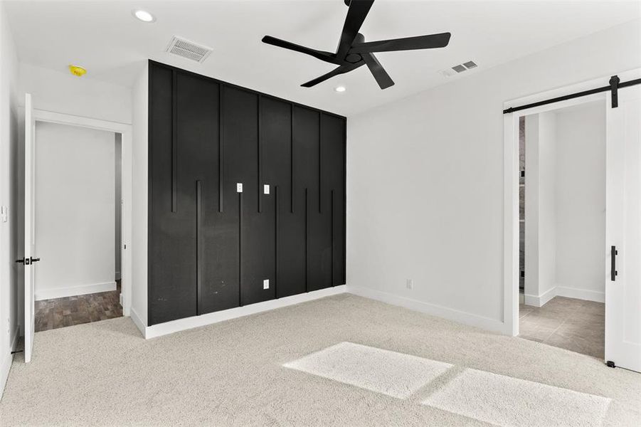 Spacious, unfurnished interior of a new home in , Dallas (Image 12).