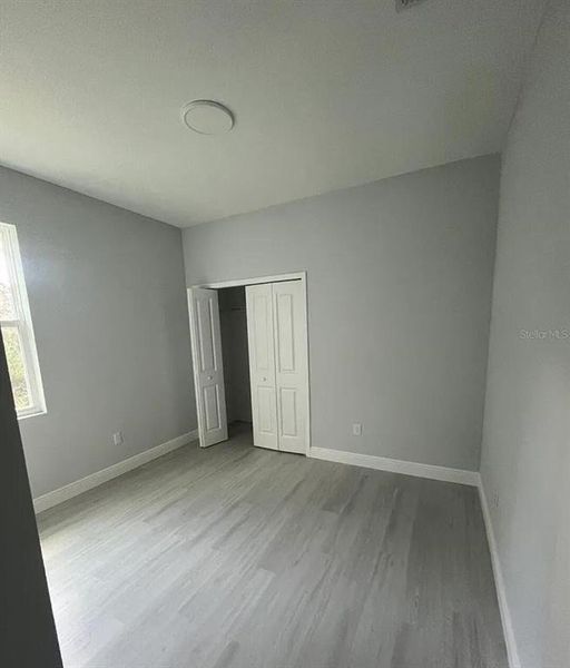 Spacious, unfurnished interior of a new home in , Sebring (Image 8).