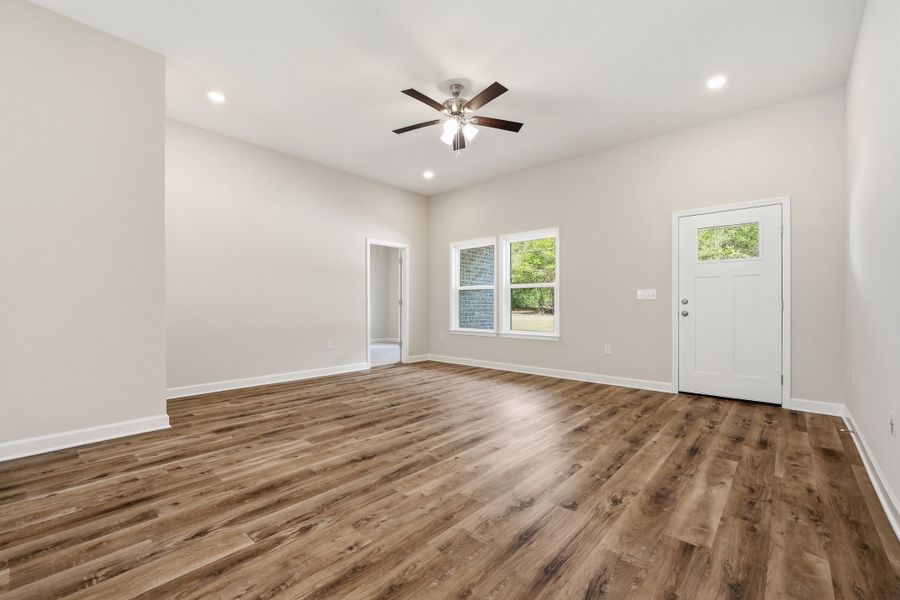 Spacious, unfurnished interior of a new home in , Crestview (Image 30).
