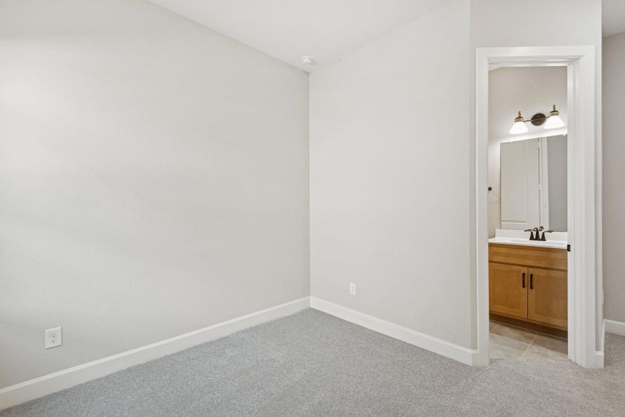 Spacious, unfurnished interior of a new home in Grange 45' Homesites, Katy (Image 21).