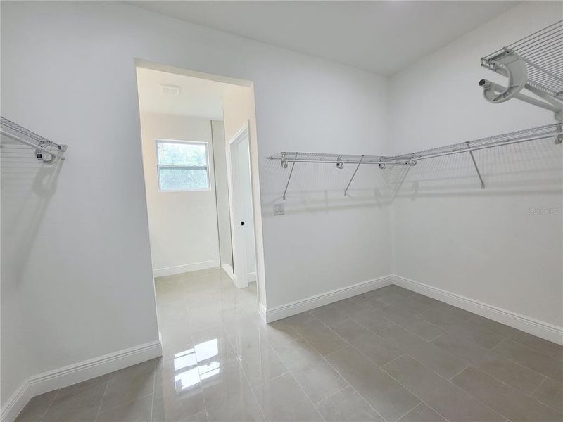 Spacious, unfurnished interior of a new home in , Palm Bay (Image 23).