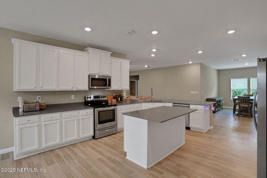 Furnished interior view inside a new home in , Green Cove Springs (Image 29). Furnished interior view inside a new home in , Green Cove Springs (Image 29).