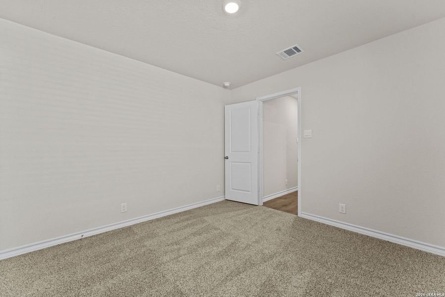 Spacious, unfurnished interior of a new home in Steele Creek, Cibolo (Image 17).