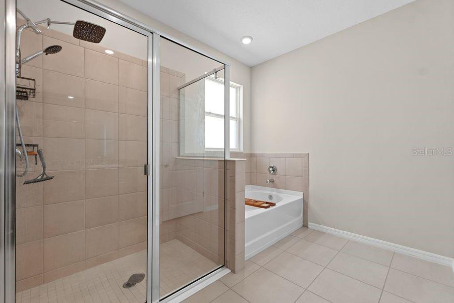 Furnished interior view inside a new home in Waterford, Brooksville (Image 14).