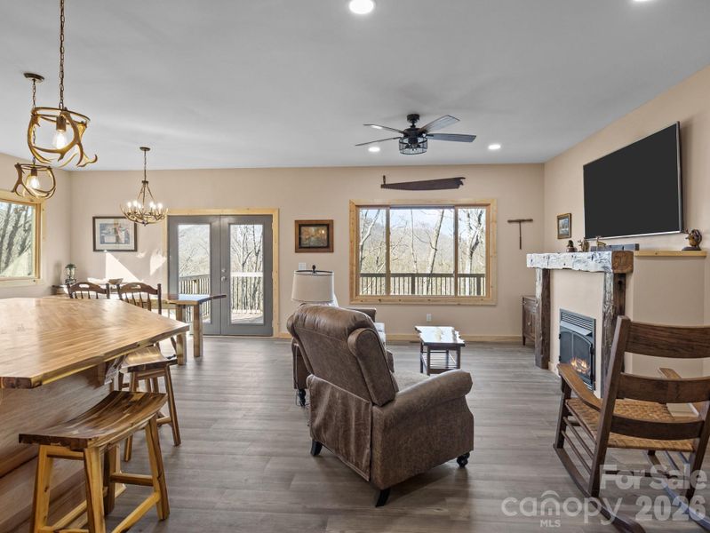 Furnished interior view inside a new home in , Tryon (Image 19).