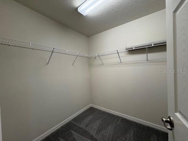 Spacious, unfurnished interior of a new home in , Ocala (Image 20).