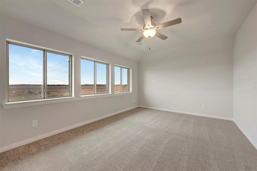 Spacious, unfurnished interior of a new home in Myrtle Creek, Waxahachie (Image 30). Spacious, unfurnished interior of a new home in Myrtle Creek, Waxahachie (Image 30).