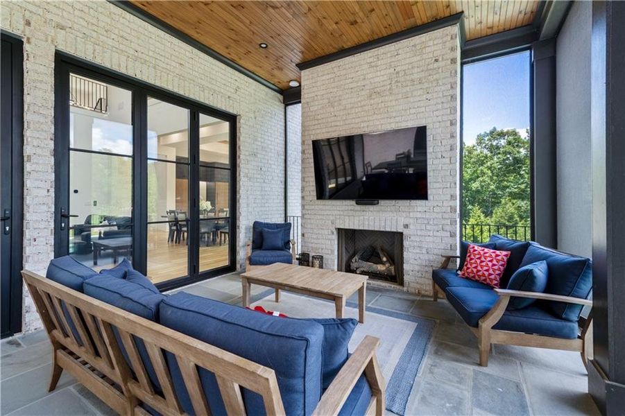 Exterior details and patio area of a home in , Acworth (Image 31).