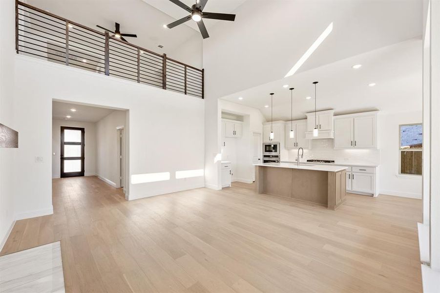 Spacious, unfurnished interior of a new home in Willow Wood Classic 60, McKinney (Image 15).