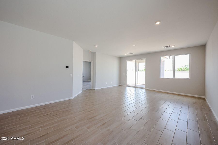 11_Century-Communities_North-Copper-Cany