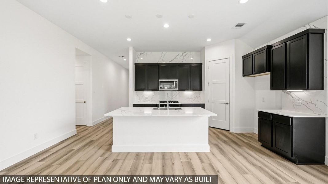 Furnished interior view inside a new home in Silverthorne, Conroe (Image 3). Furnished interior view inside a new home in Silverthorne, Conroe (Image 3).