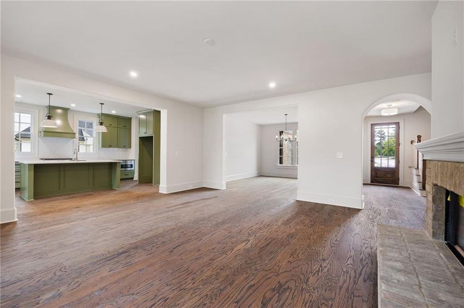 Spacious, unfurnished interior of a new home in , Carrollton (Image 25).