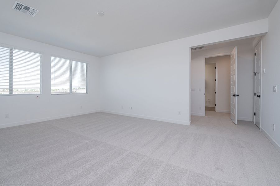 Spacious, unfurnished interior of a new home in Terraza, San Tan Valley (Image 15). Spacious, unfurnished interior of a new home in Terraza, San Tan Valley (Image 15).