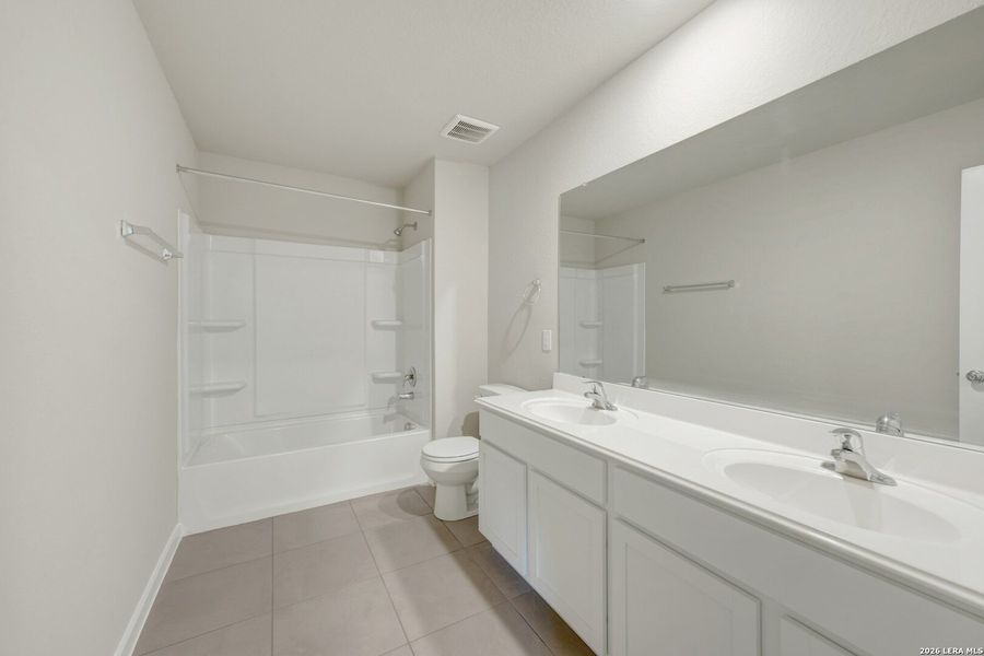 Furnished interior view inside a new home in Mesquite Ridge, San Antonio (Image 10). Furnished interior view inside a new home in Mesquite Ridge, San Antonio (Image 10).