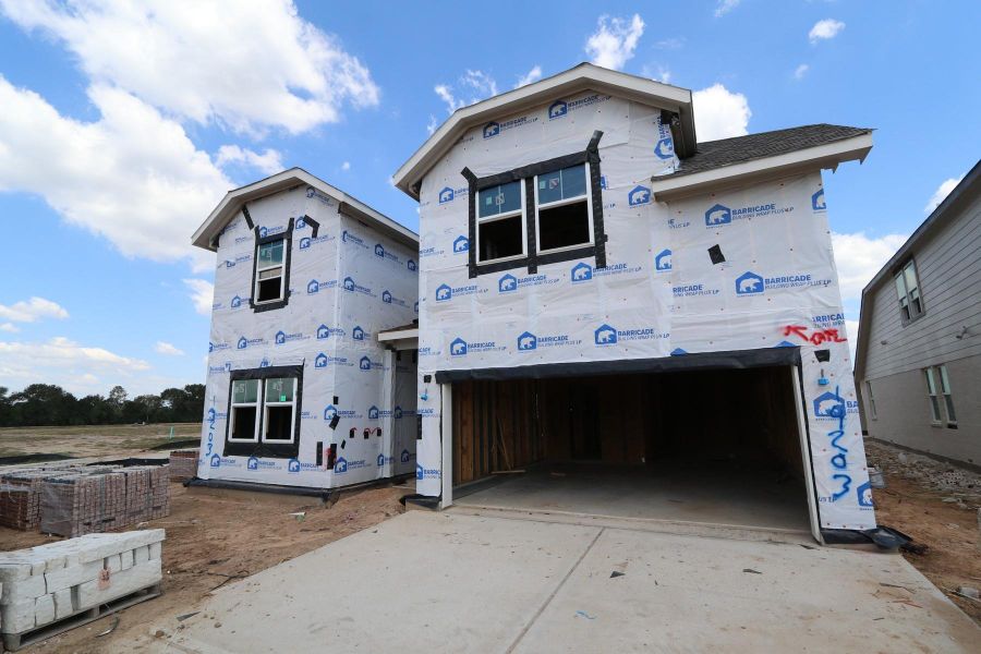 Two story home with 5 bedrooms, 4.5 baths, and 3 car tandem garage Two story home with 5 bedrooms, 4.5 baths, and 3 car tandem garage