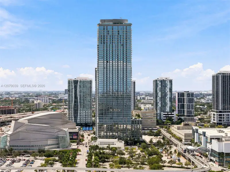 Condo located in Miami, FL showcasing its design and architecture (Image 1). Condo located in Miami, FL showcasing its design and architecture (Image 1).