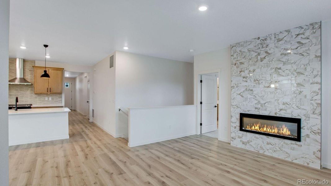 Spacious, unfurnished interior of a new home in Hansen Farm, Fort Collins (Image 13).