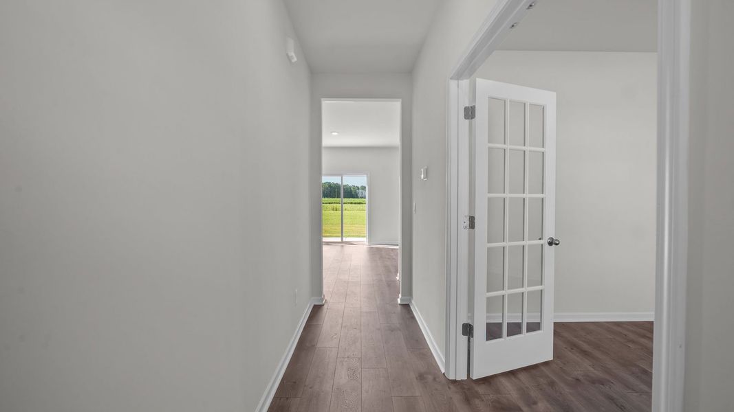 Spacious, unfurnished interior of a new home in Ridgewood Farms, Winterville (Image 7).