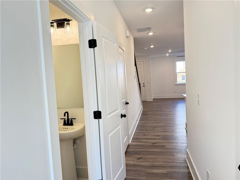 Spacious, unfurnished interior of a new home in Park Vue, Atlanta (Image 48).